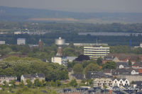 Alsdorf abseits aller Straßen, Bergehalde Noppenberg, Foto-Nr. 47, 22.05.2009<br />Cinetower, Rathaus und die Fa. GIF in Hoengen
