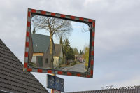 Begau, Ehrenstraße, Foto-Nr. 20, 10.04.2009<br />Blick in den Spiegel der Zeit