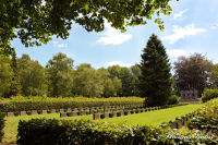 Gedenkstätten, Grubenunglück 1930 - Nordfriedhof, Foto-Nr. 4, 06.07.2011<br />Gedenkstätte auf dem Nordfriedhof|50.88777778,6.14922222