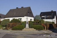 Kreuze am Wegesrand, 04. "Siedlerkreuz Zopp", Foto-Nr. 5, 29.01.2011<br />Das restaurierte Siedlerkreuz|50.86756561,6.13864838997