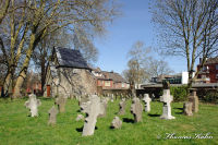 Sehenswürdigkeiten, Kriegergedächtniskapelle mit den alten Grabkreuzen, Foto-Nr. 17, 02.04.2011|50.87791075,6.16194069