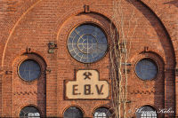 Sehenswürdigkeiten, Langhaus, Foto-Nr. 9, 24.09.2011<br />Die Vorderseite vom Langhaus / ehem. Elektrohauptwerkstatt
|50.87486111,6.14980556