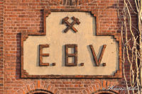 Sehenswürdigkeiten, Langhaus, Foto-Nr. 10, 24.09.2011<br />Die Vorderseite vom Langhaus / ehem. Elektrohauptwerkstatt
|50.87486111,6.14980556