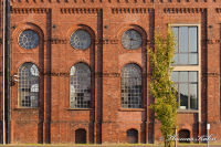 Sehenswürdigkeiten, Langhaus, Foto-Nr. 11, 24.09.2011<br />Die Vorderseite vom Langhaus / ehem. Elektrohauptwerkstatt
|50.87486111,6.14980556